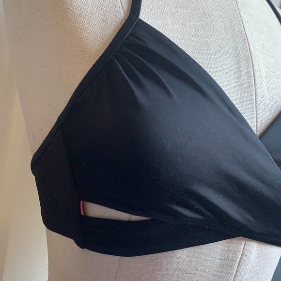 PINK Victoria’s Secret | Black bikini top S/P - Picture 2 of 5